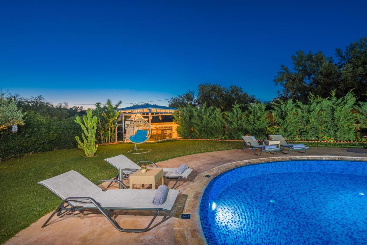 Romanza Luxury Villa Каламакион Экстерьер фото